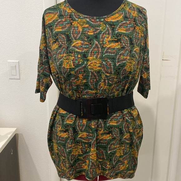 NWT Feather Print Oversized High Low Irma Tunic | Size S - Picture 9 of 11